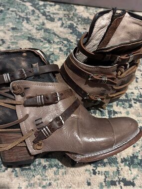 Freebird Classic Crue Grey Multi Women's Booties Size 7